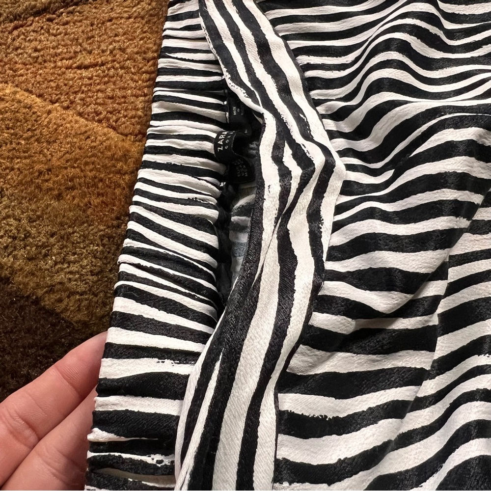 Pants - Picture 4 of 7
